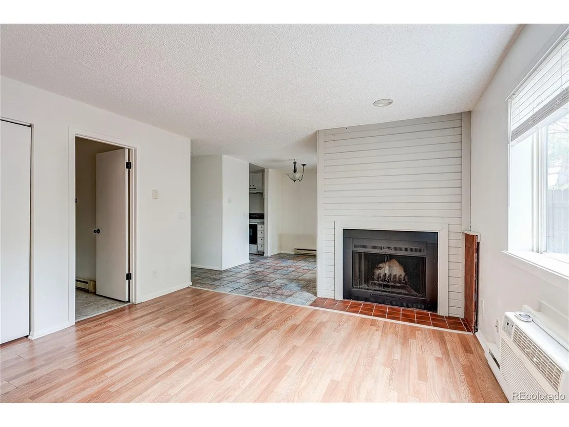 Photo of Unit 1B at 3065 30th St
