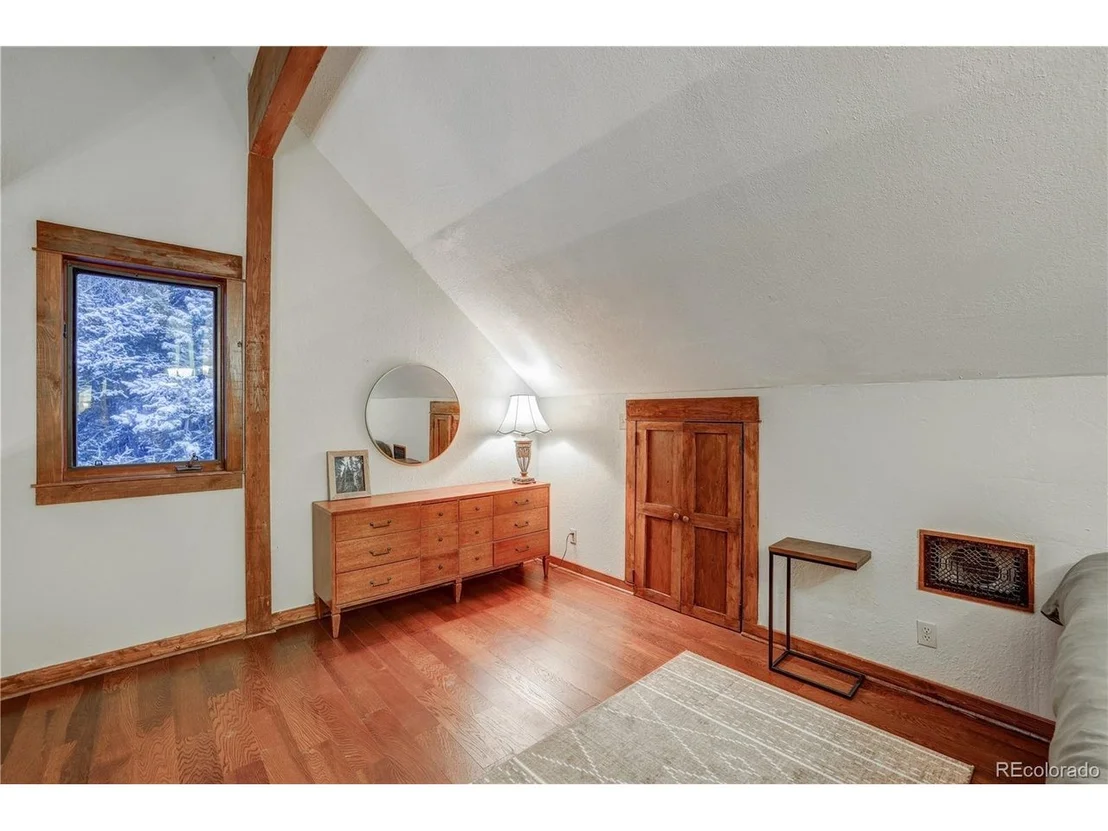 Photo of 2222 Lions Lane