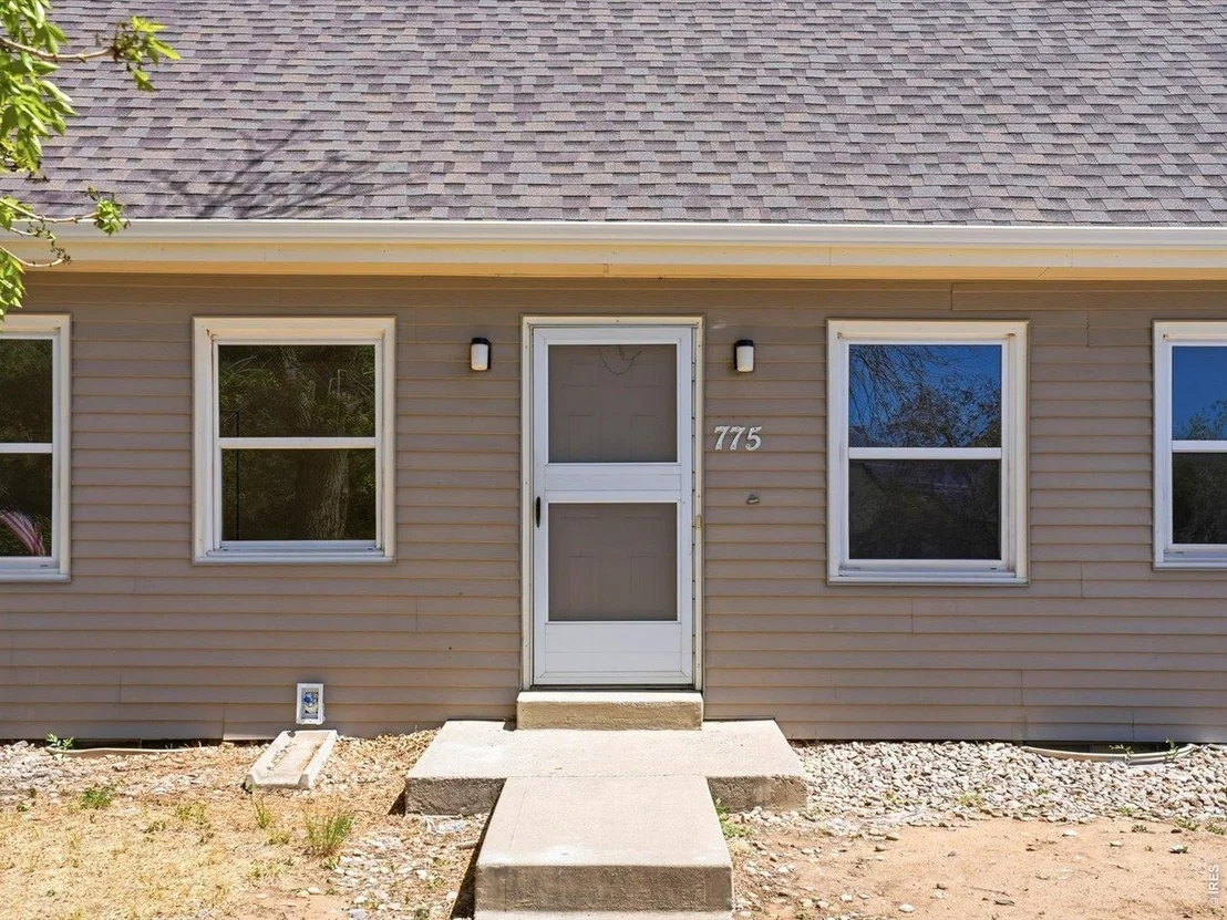 Photo of 775 Bedivere Cir