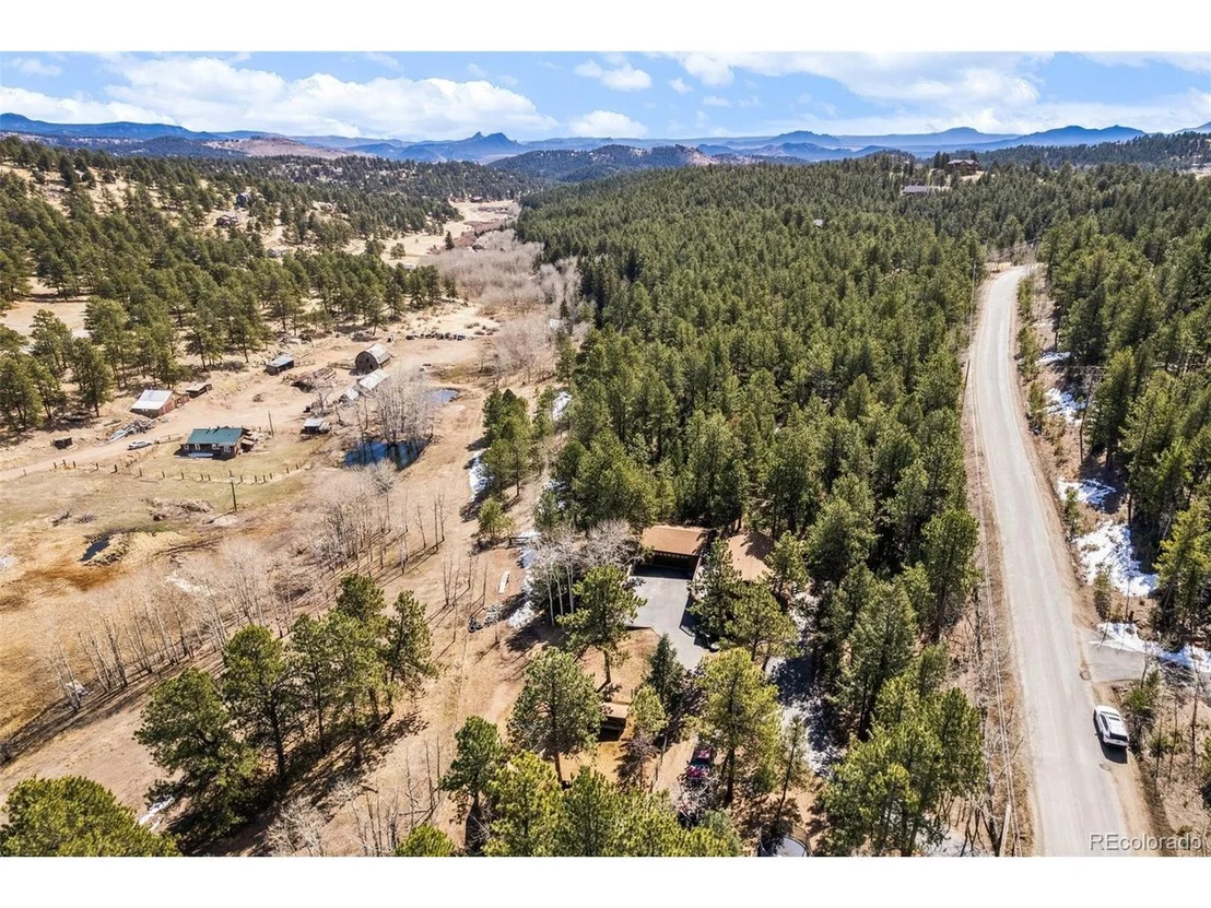 Photo of 1327 Bluebird Dr