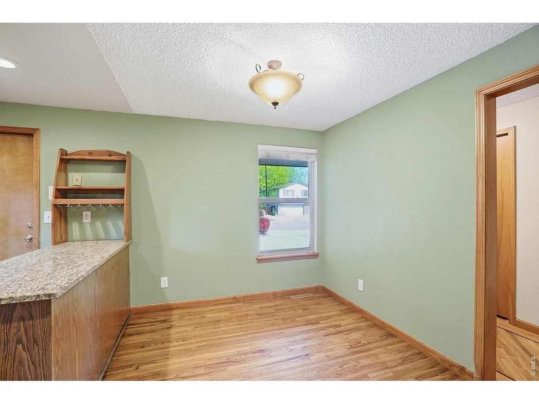 Photo of 1689 Geneva Cir