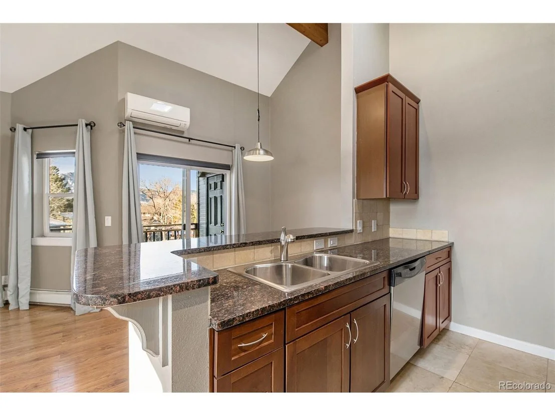 Photo of Unit 301 at 4990 Meredith Way