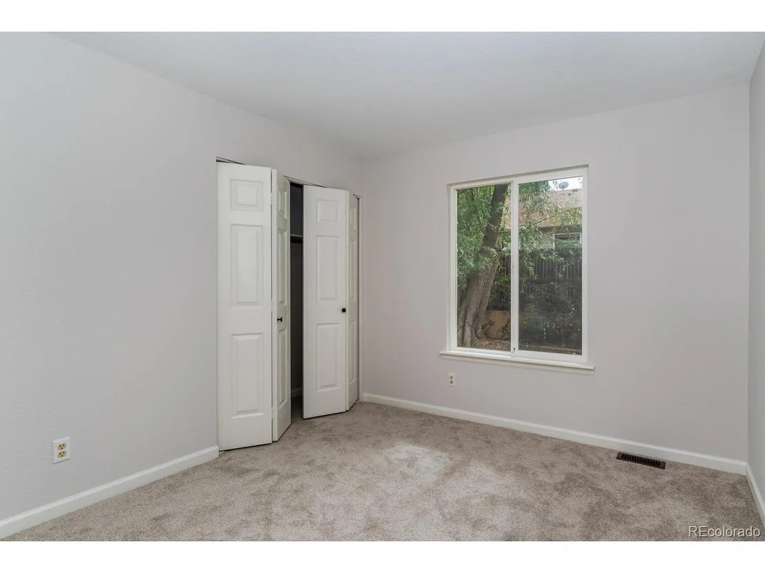 Photo of 300 Linden St