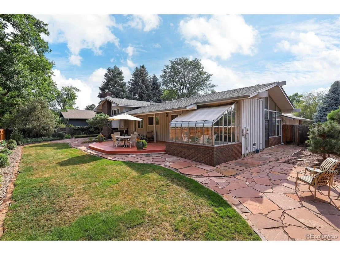 Photo of 300 Fox Dr