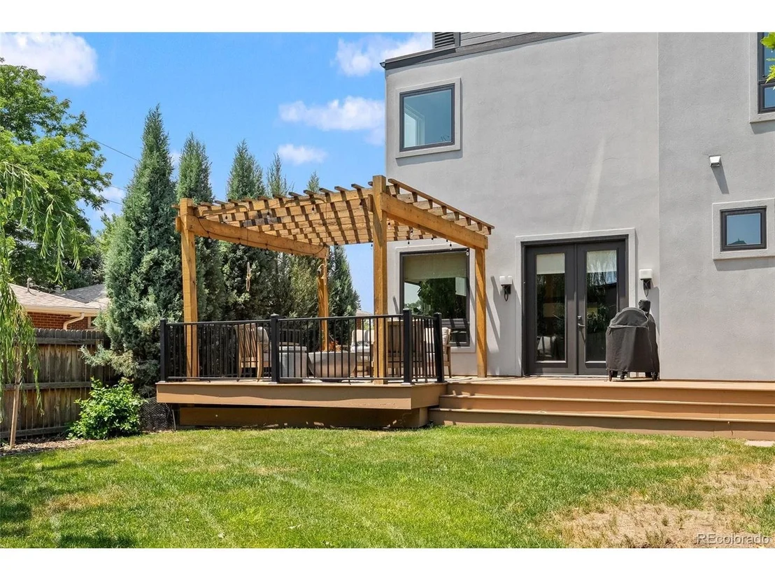Photo of 2526 King St