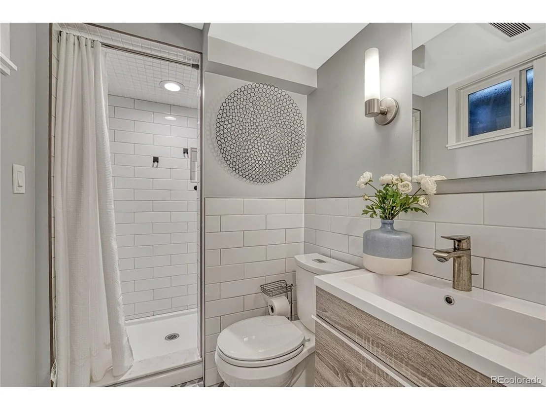Photo of 8223 W 70th Pl