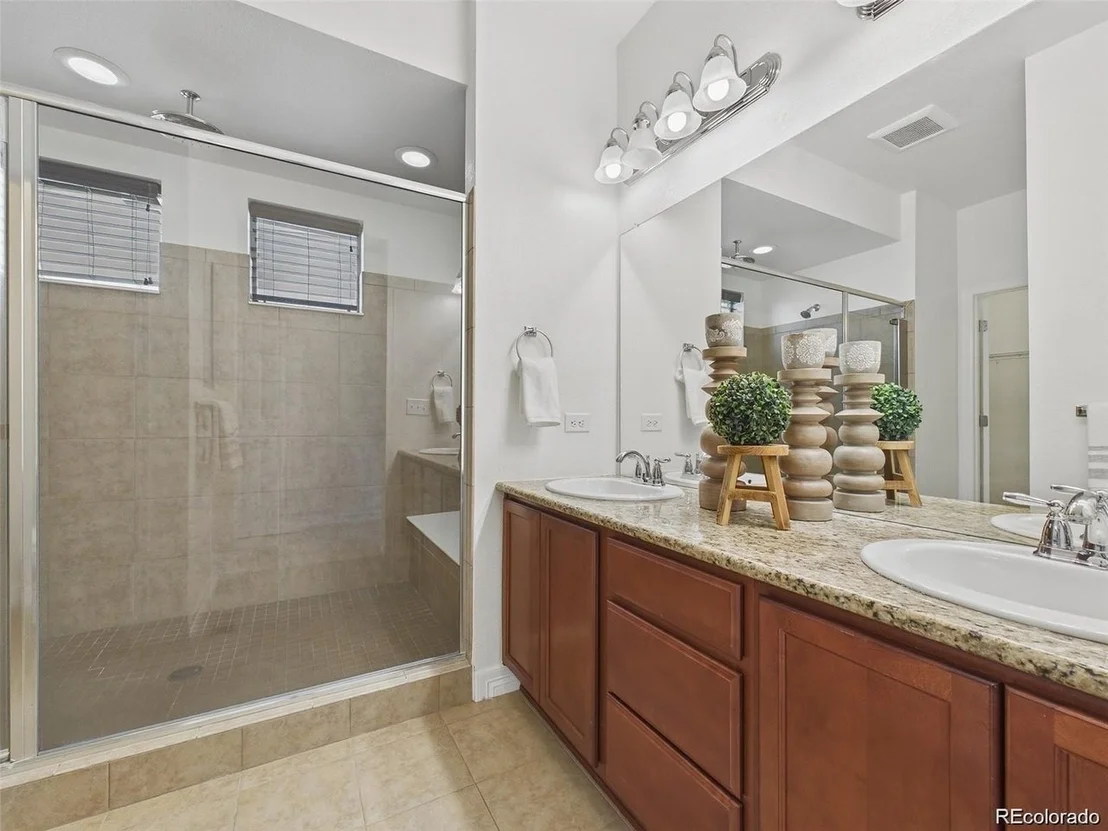 Photo of 16593 Prospect Ln