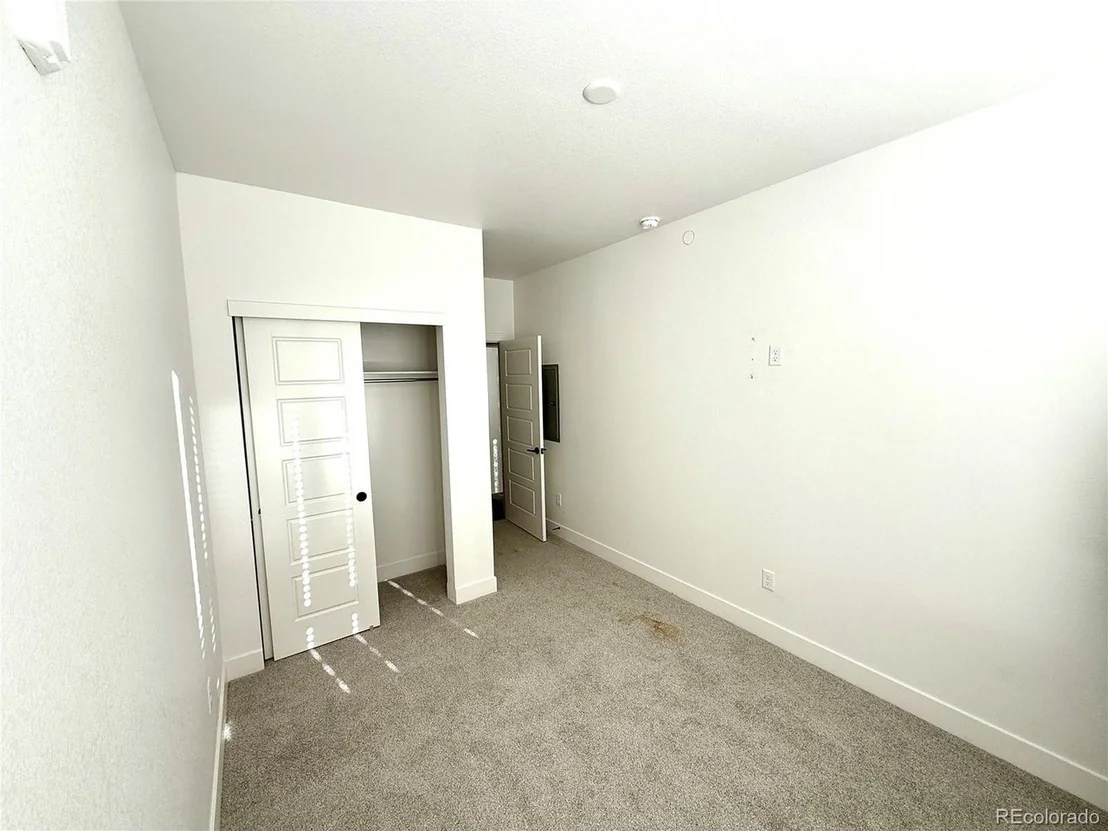 Photo of Unit 305 at 16881 Askins Loop
