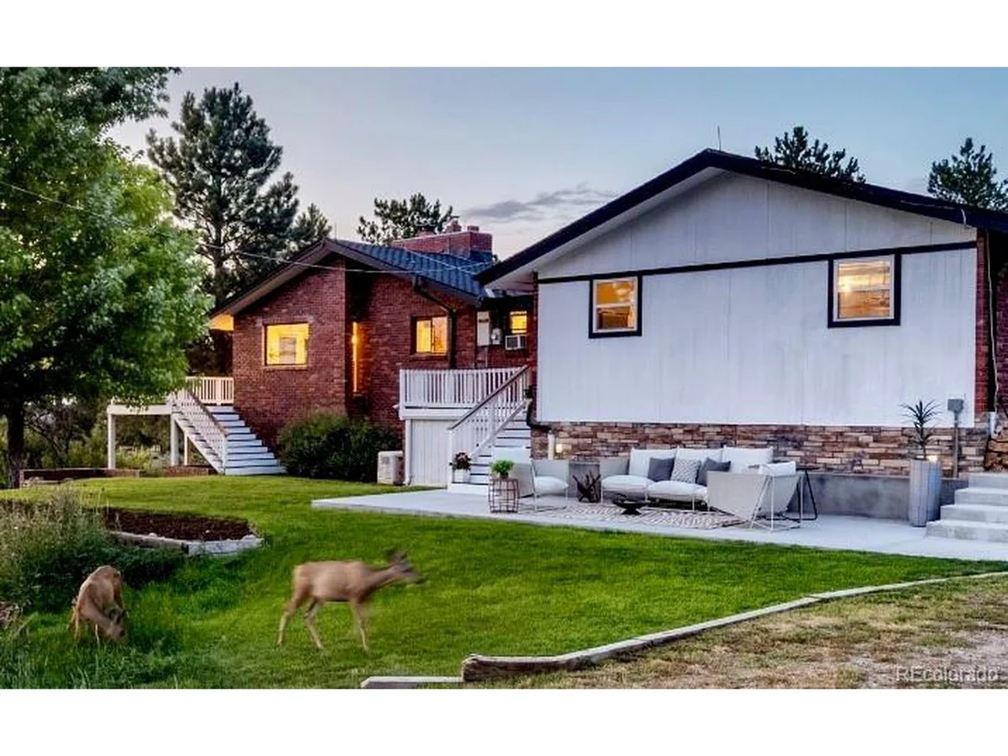 Photo of 6685 Chalet Cir