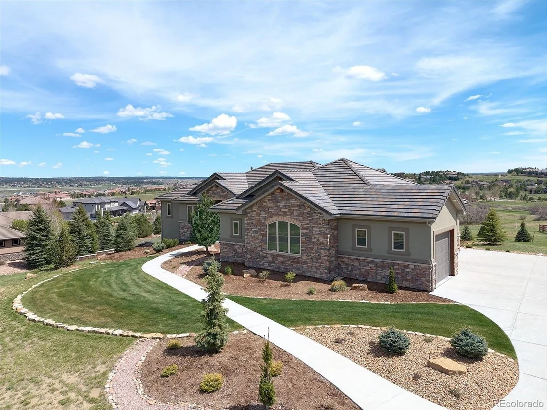 Photo of 5195 Raintree Cir