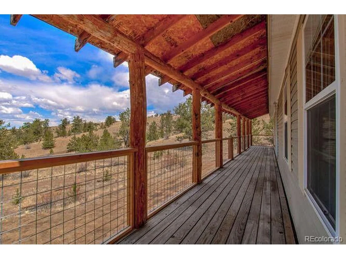 Photo of 370 Falcon Dr