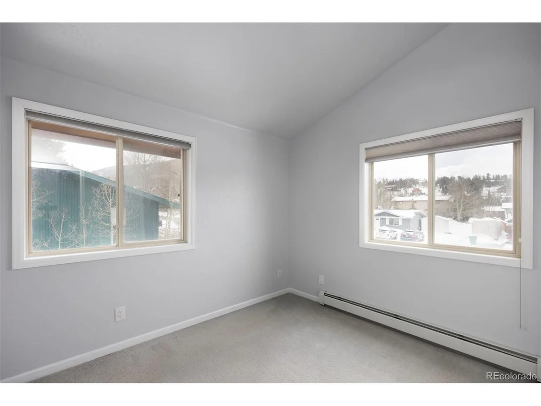 Photo of 231 Alpine Rd