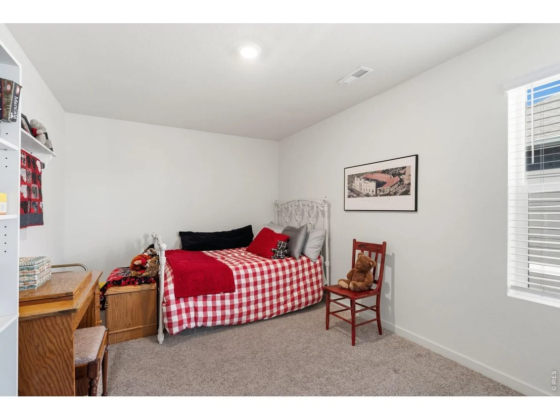 Photo of 717 Lake Emerson Rd