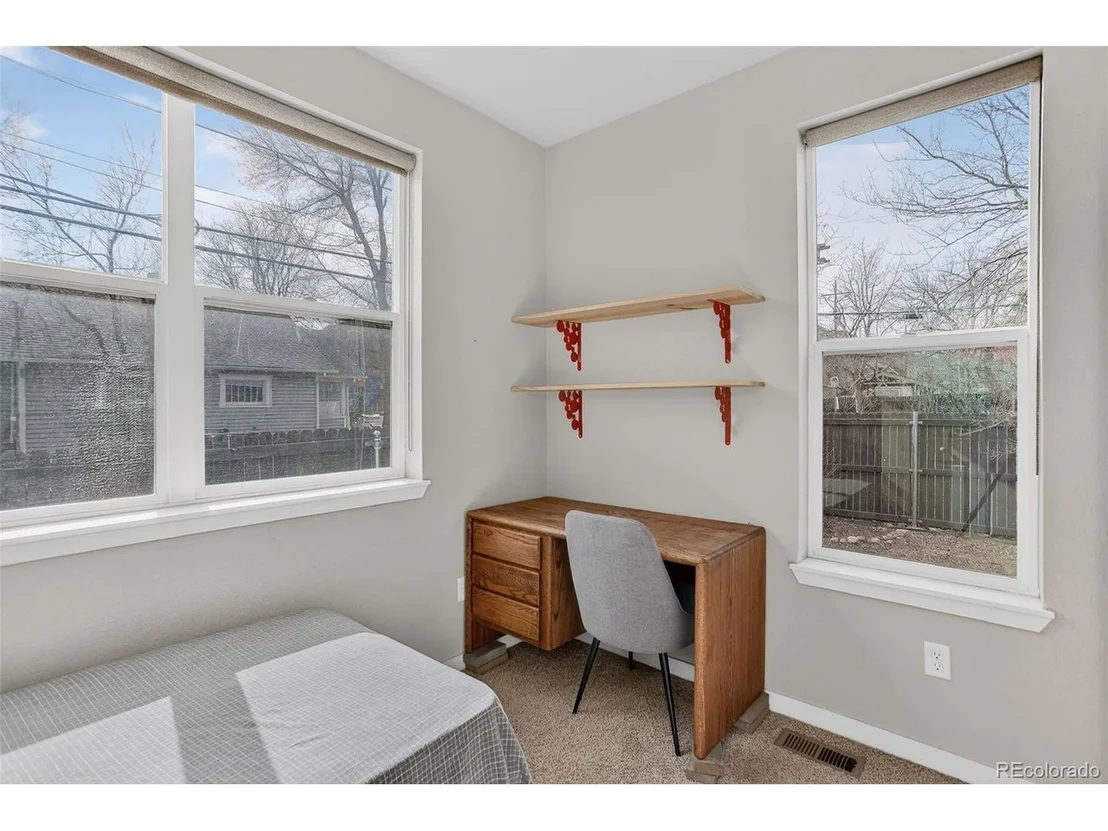 Photo of 1902 Grove St