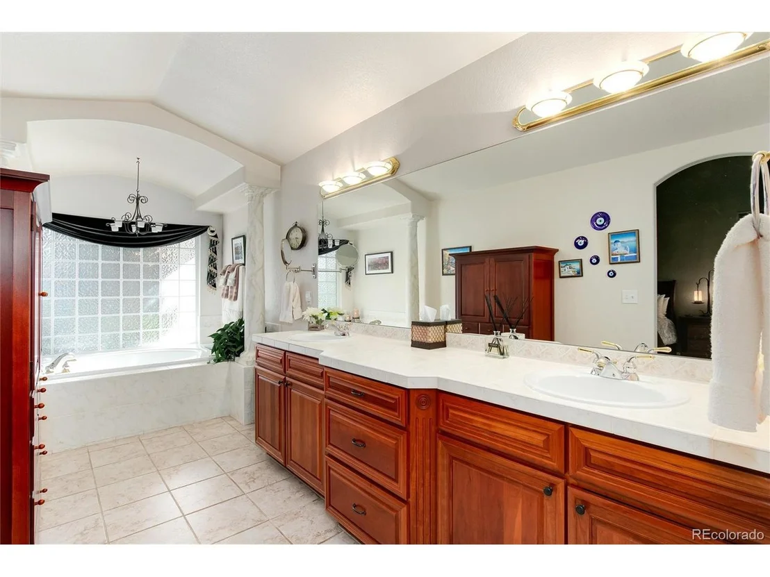 Photo of 9033 Meadow Hill Cir