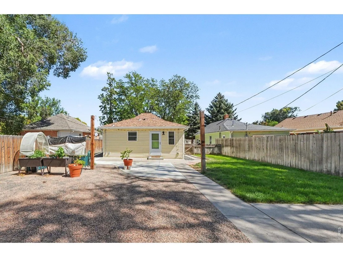 Photo of 222 Maple Ave