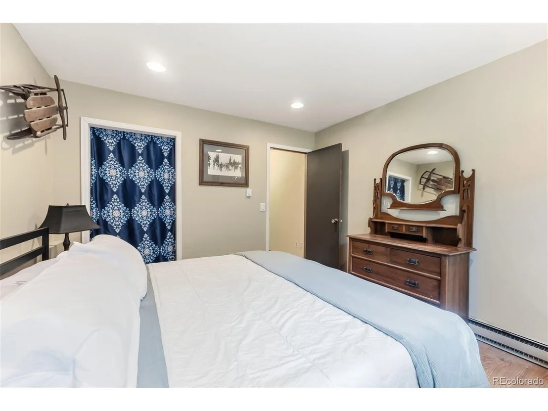 Photo of 1105 Main St