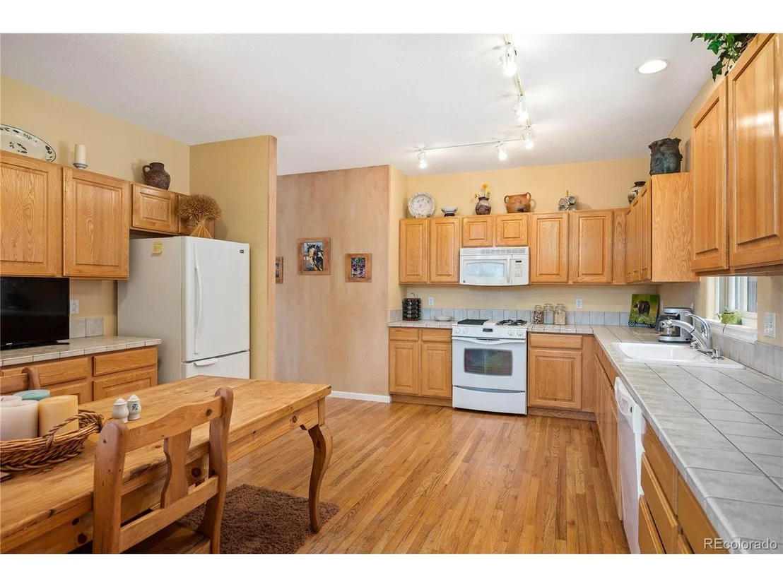 Photo of 6935 Sprucedale Park Way