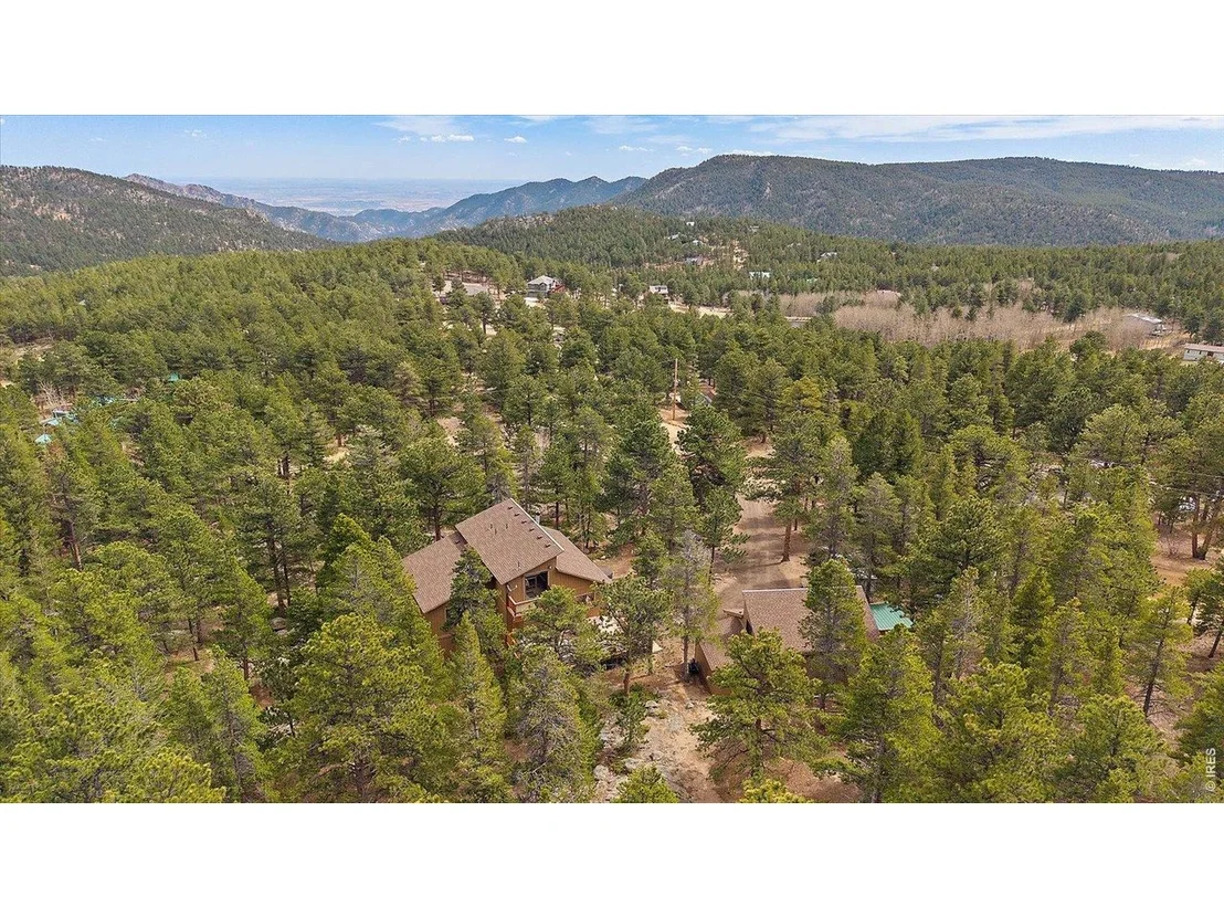 Photo of 902 Rock Lake Rd
