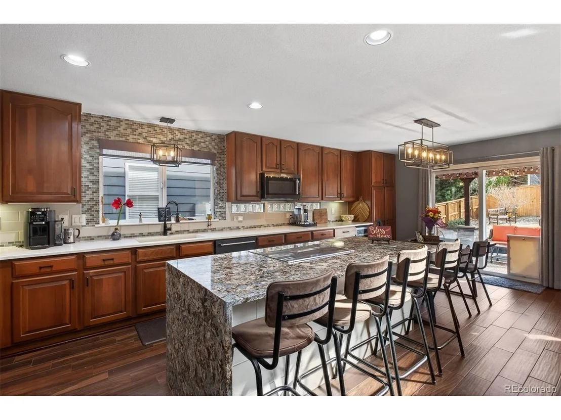 Photo of 10060 Matthew Ln