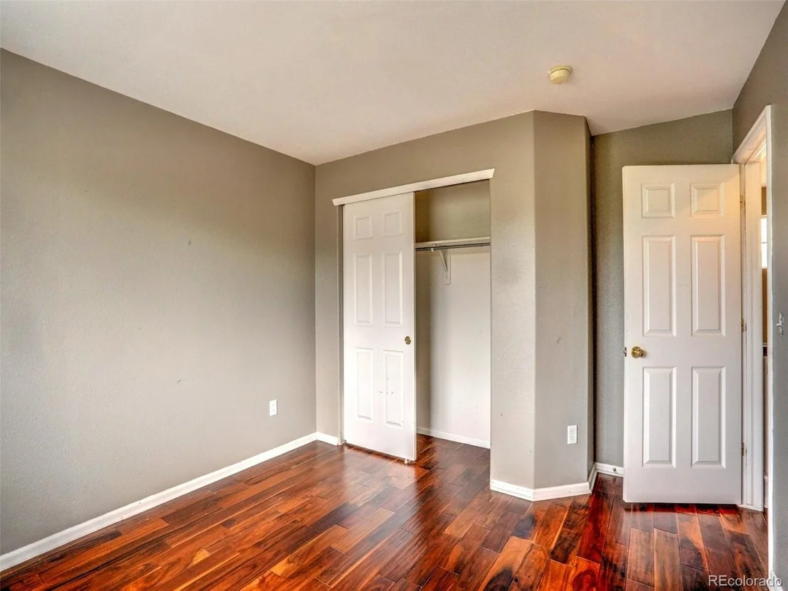 Photo of 5869 Scenic Ave