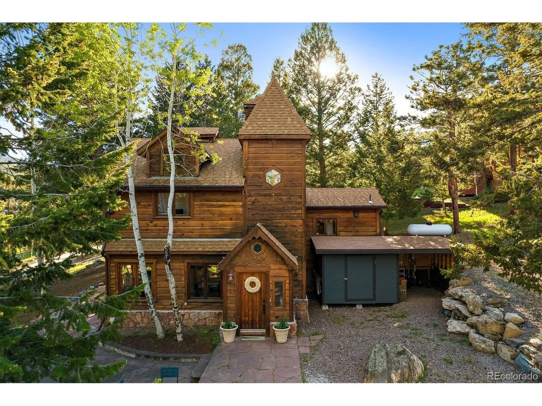 Photo of 489 Circle Dr
