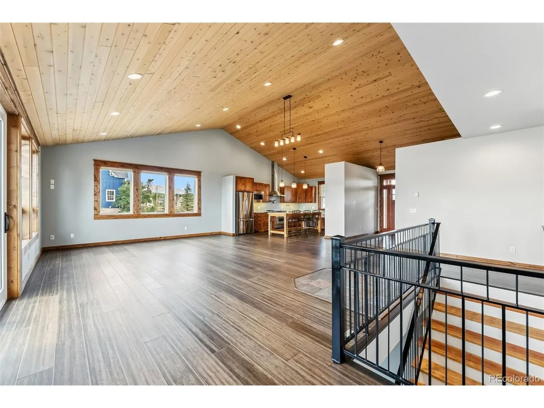 Photo of 701 Clark St