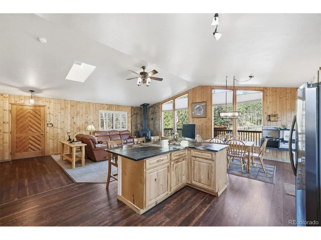 Photo of 33799 Warren Rd