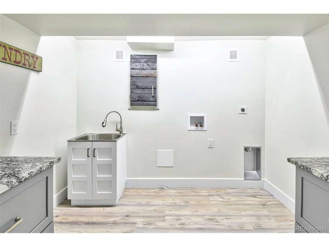 Photo of 6107 Old Brompton Rd