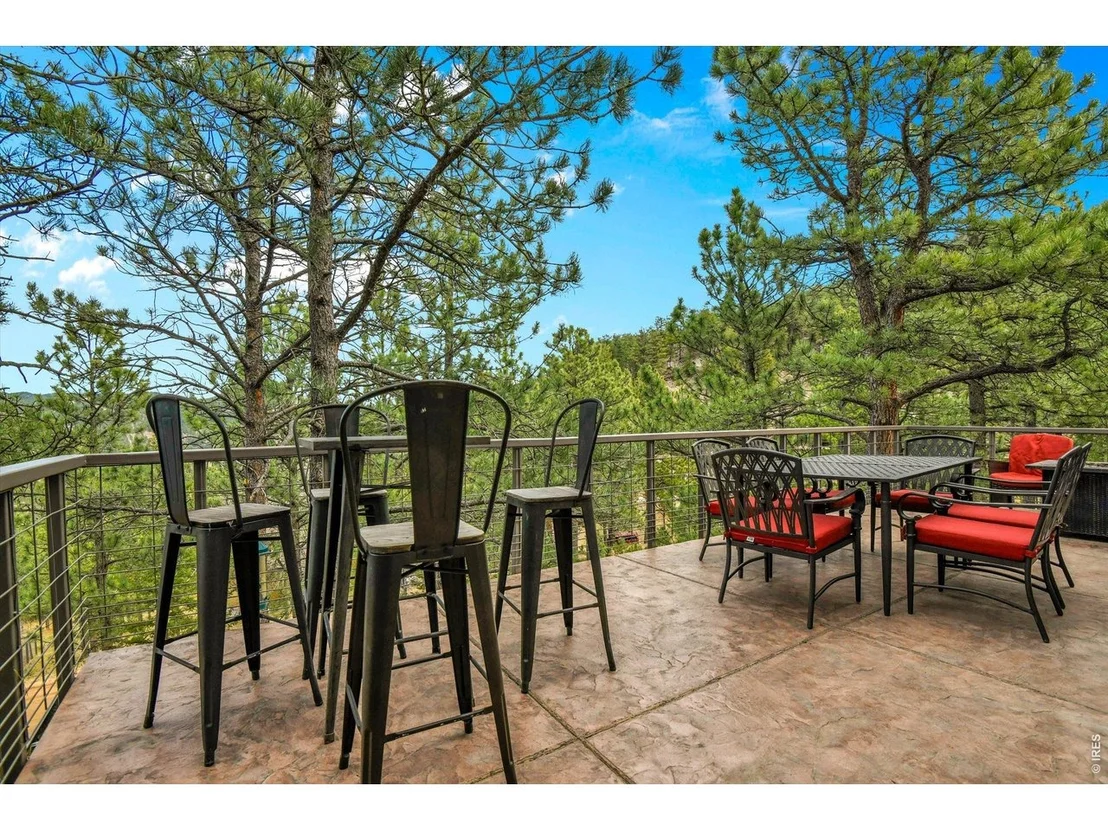 Photo of 28 Pine Brook Rd