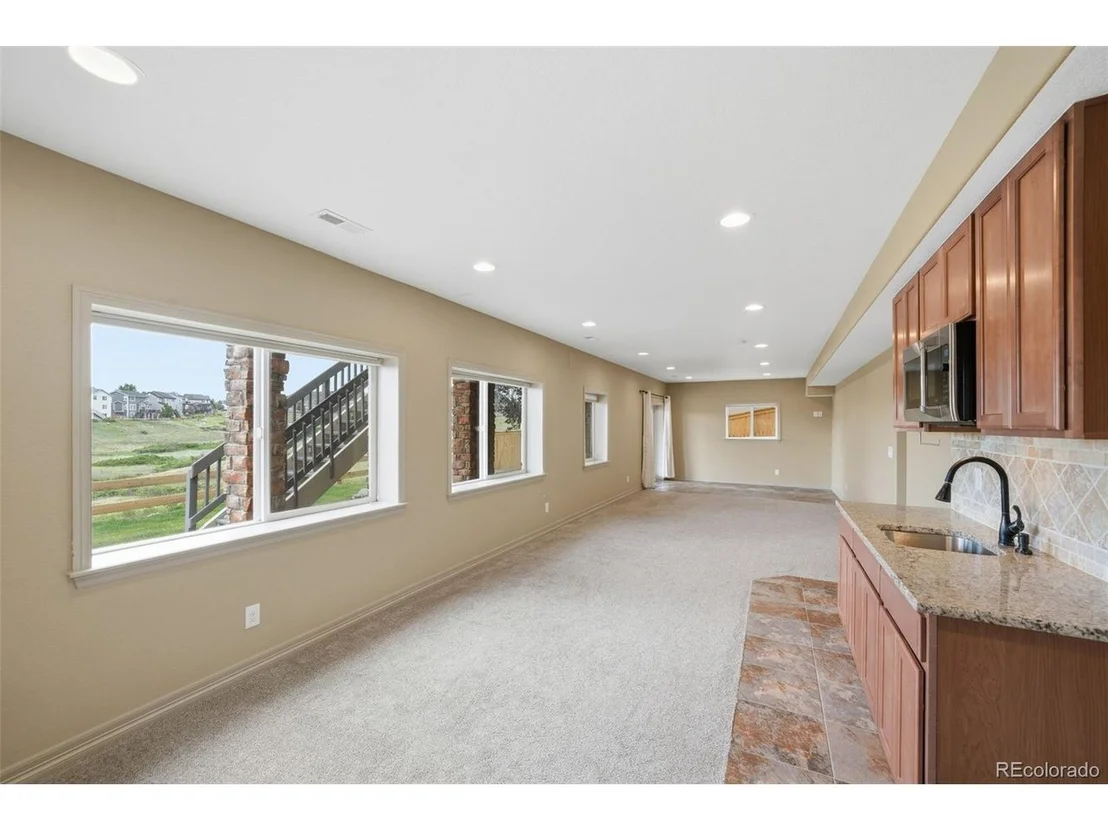 Photo of 10977 Glengate Cir