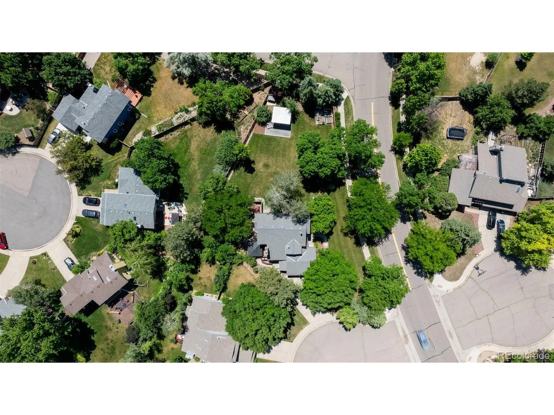 Photo of 6820 Twin Lakes Rd