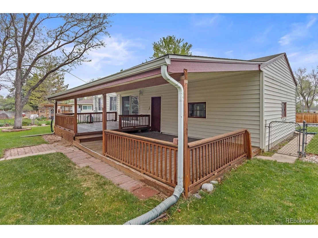 Photo of 3085 Robin Way