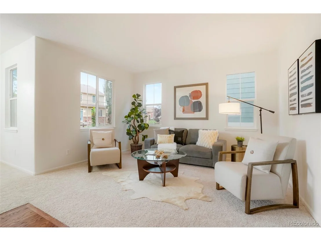 Photo of 520 N Flat Rock Cir