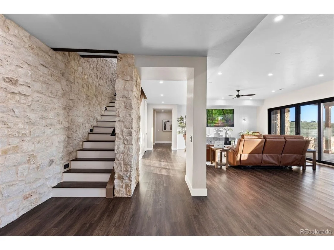 Photo of 2433 Fox View Trl