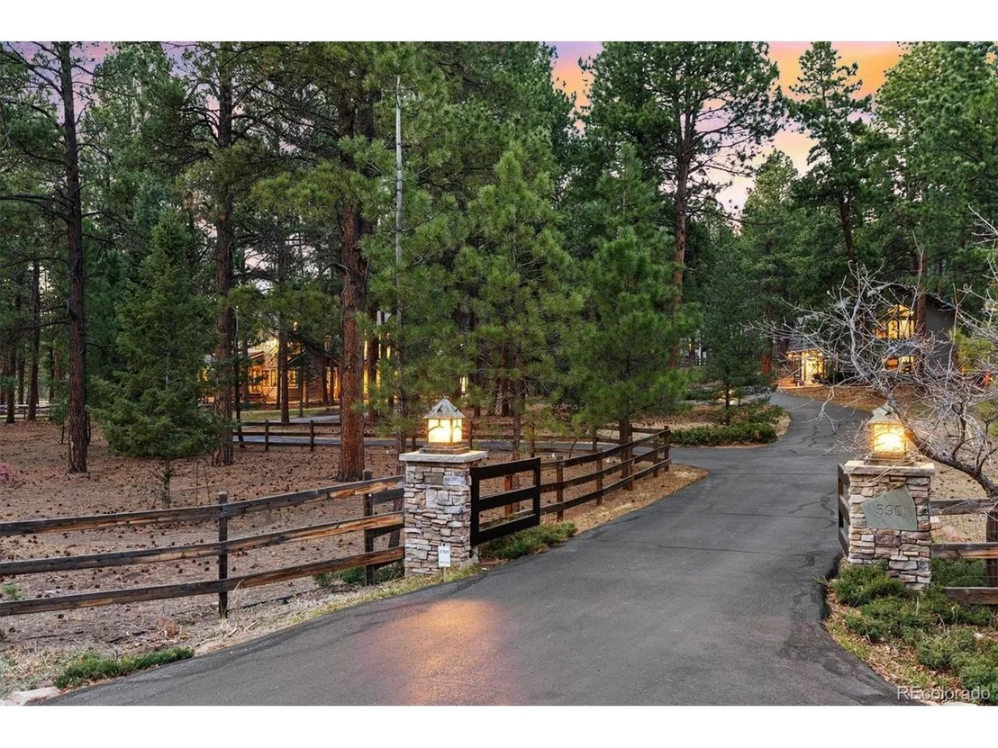 Photo of 590 Grey Squirrel Way