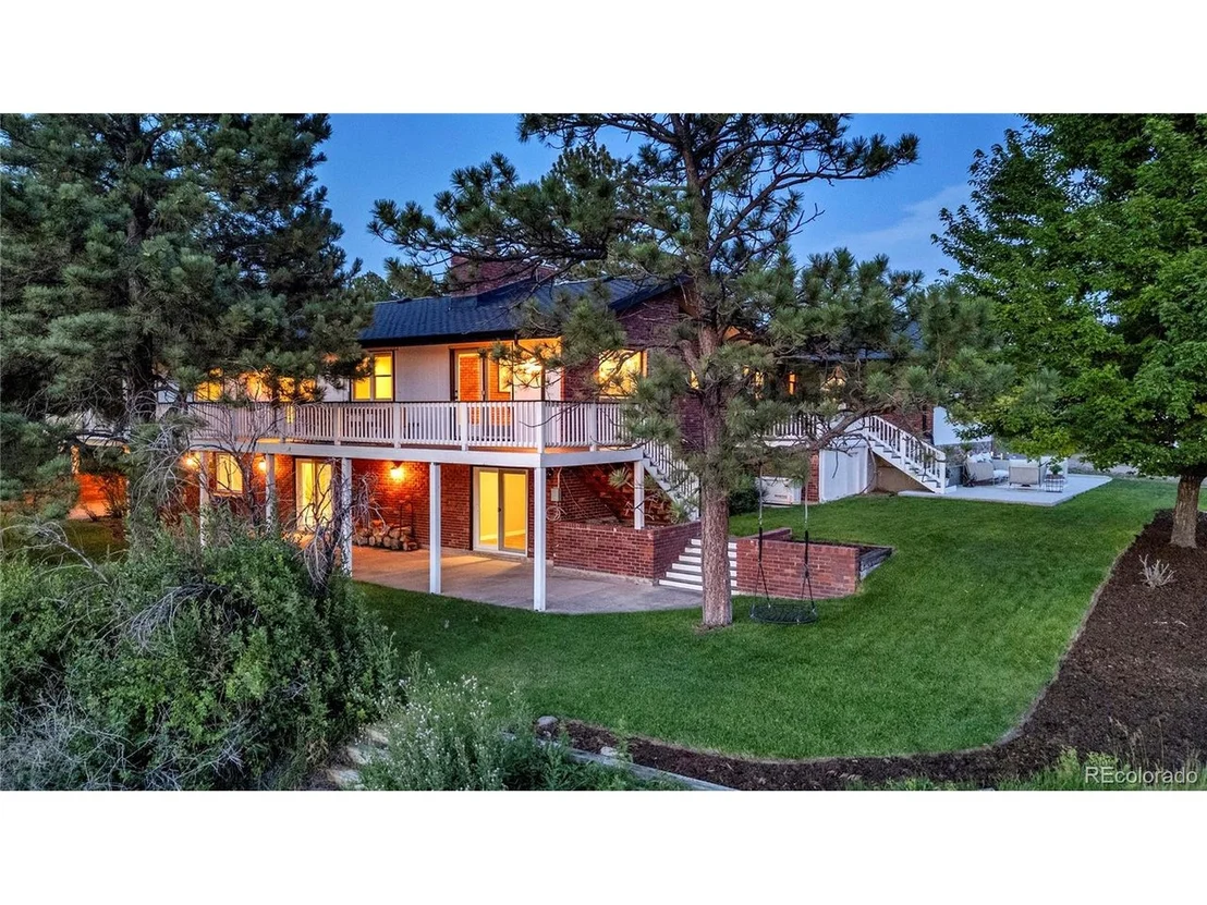 Photo of 6685 Chalet Cir