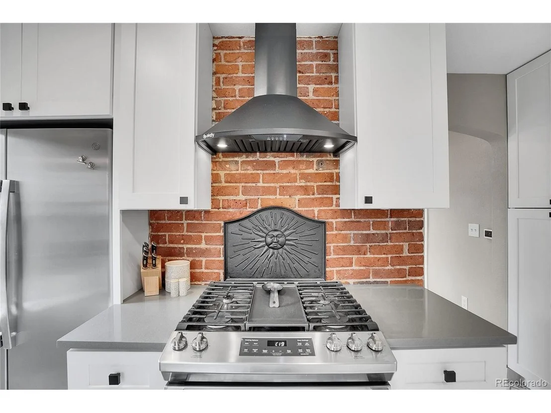 Photo of 2936 Sheridan Blvd