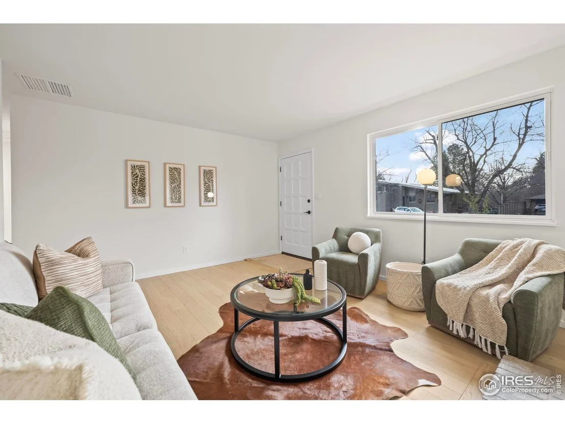 Photo of 3545 Cloverleaf Dr