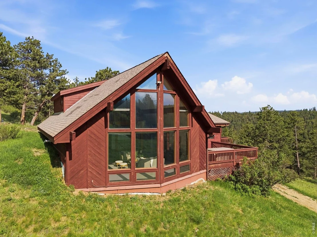Photo of 8238 Sugarloaf Rd