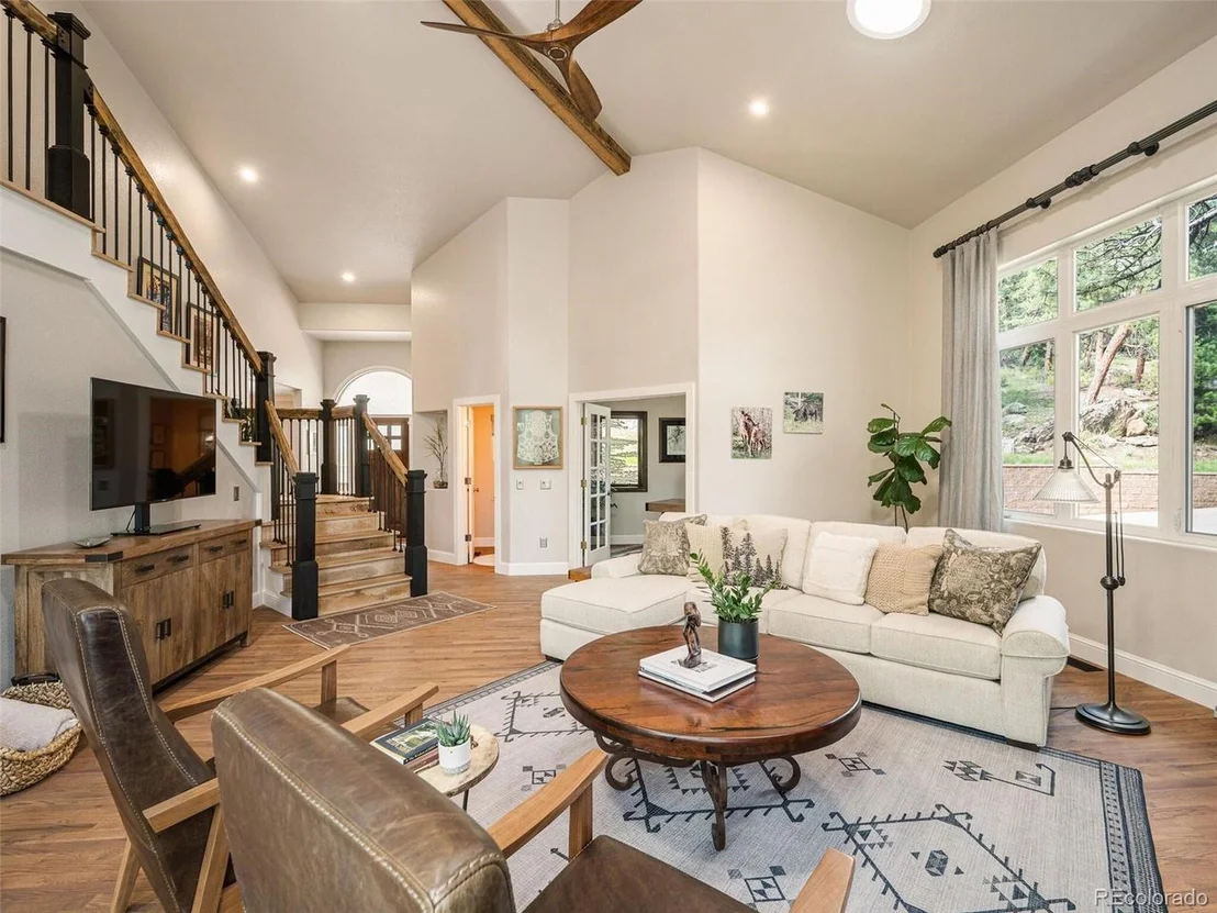 Photo of 137 Nuthatch Rd