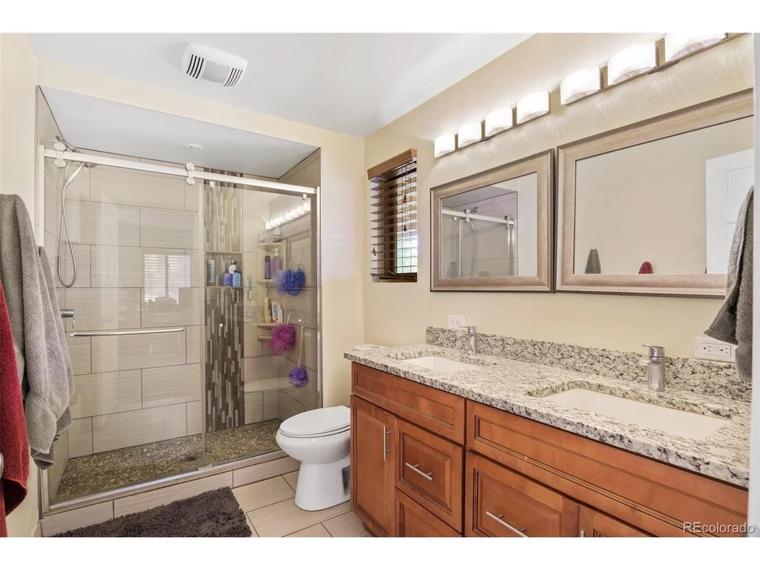 Photo of 1327 Bluebird Dr