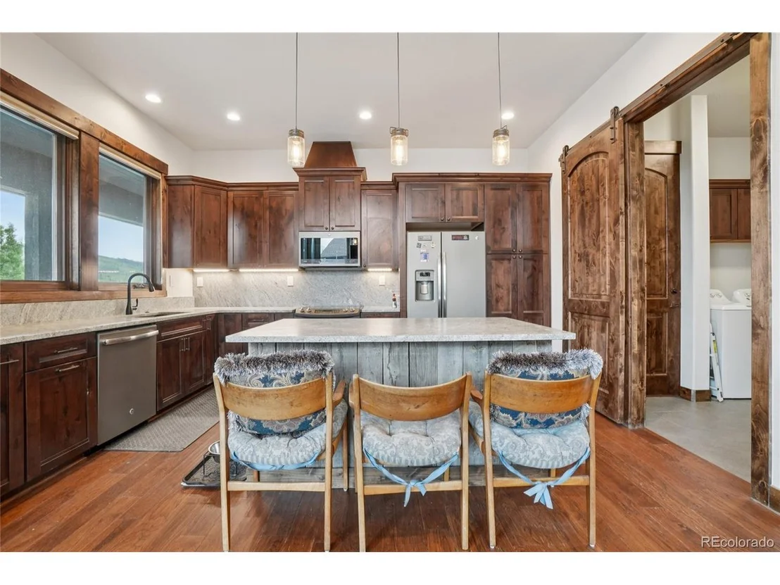 Photo of 152 Fairview Blvd