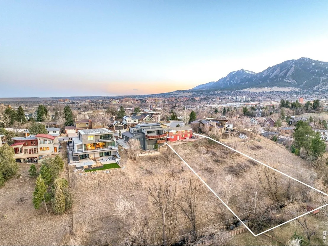 Photo of 2003 Balsam Dr