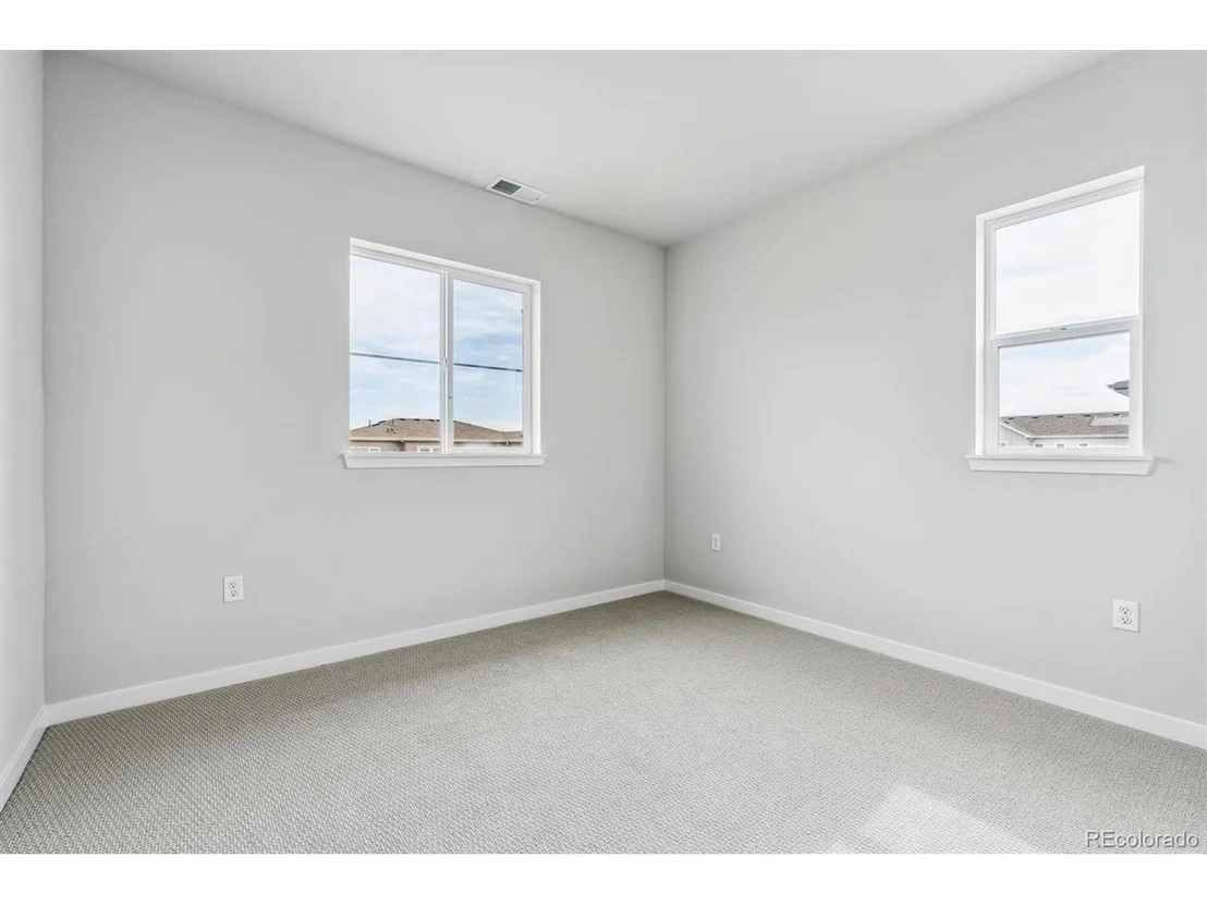 Photo of 2548 Lupton Ln