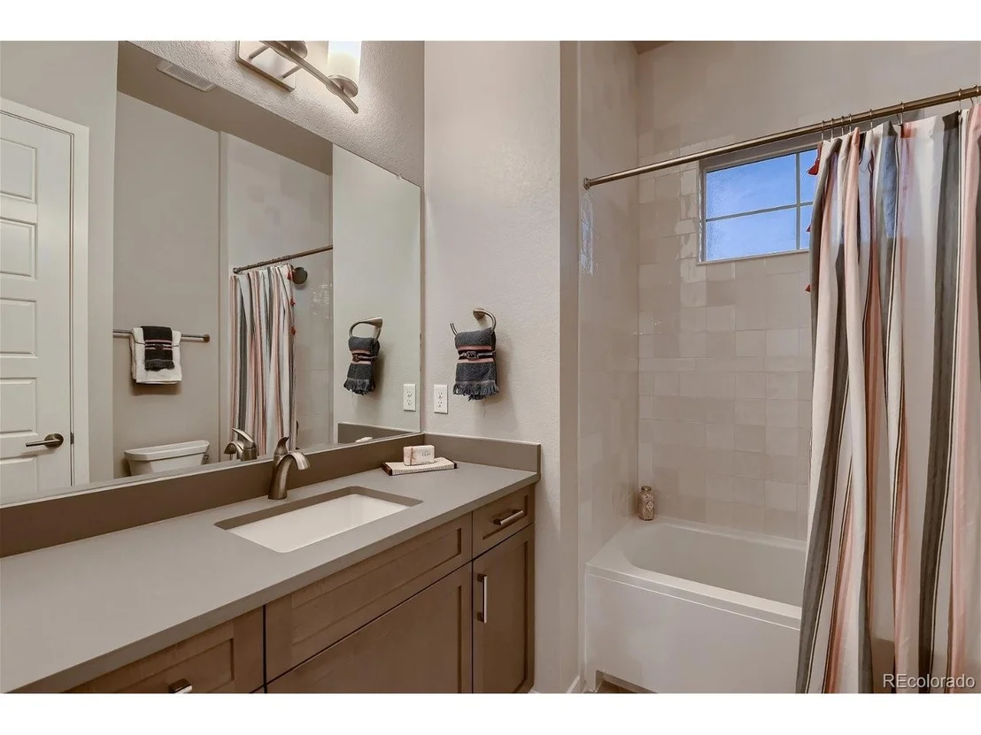Photo of 895 Quarry Cir