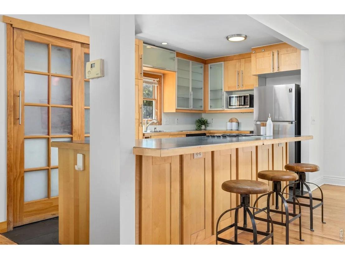 Photo of 2328 Walnut St