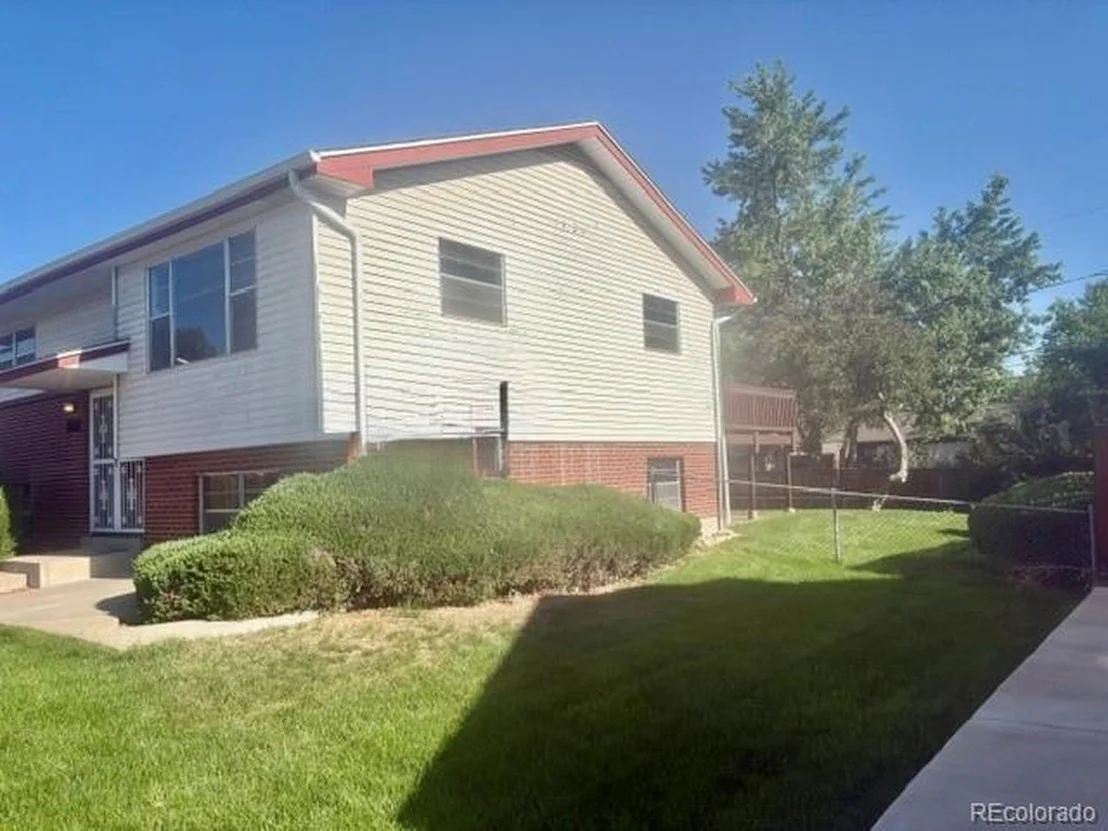 Photo of 1461 Phillips Dr
