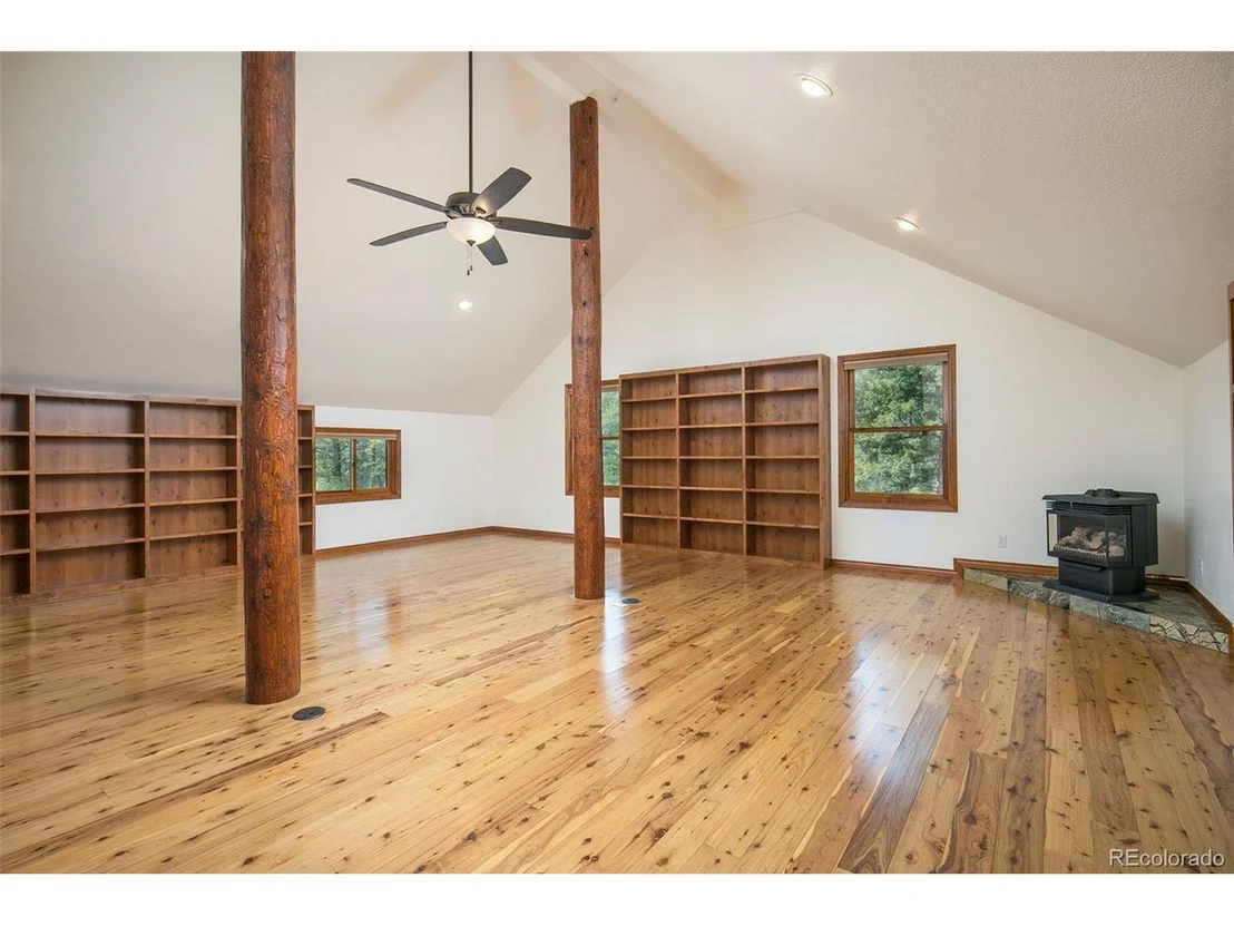 Photo of 25811 Rampart Ln