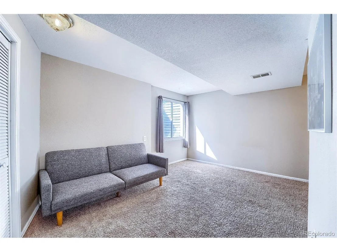 Photo of 1260 Red Mountain Dr